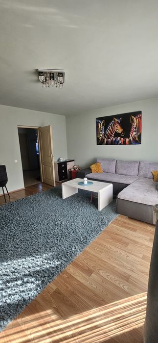 Pf Vand apartament 2 camere Intre Lacuri
