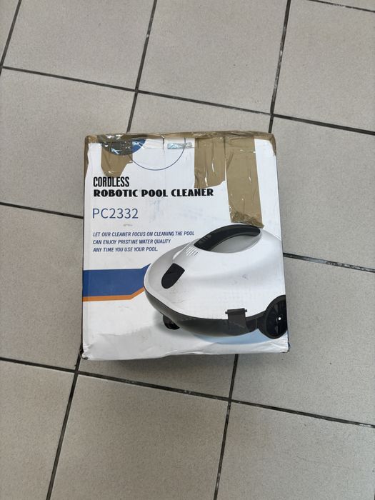 Vind Aspirator de piscina nou