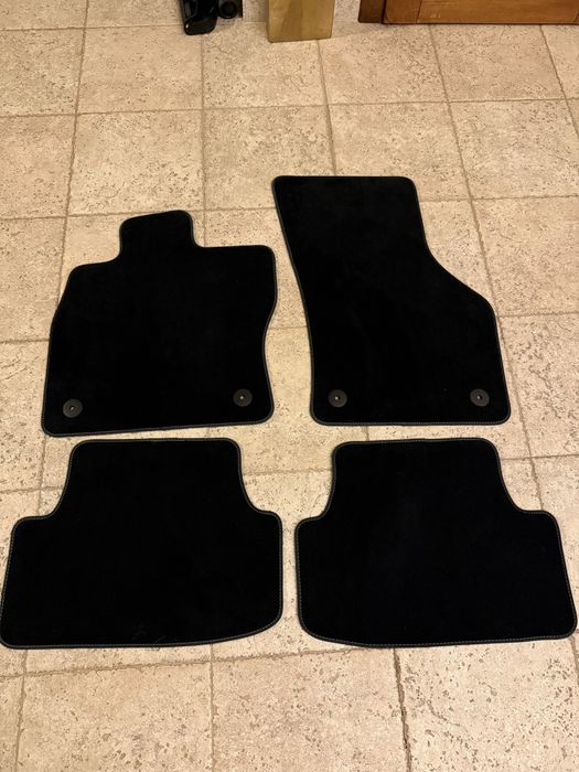 Presuri/ covorase mocheta originale VW Golf 8
