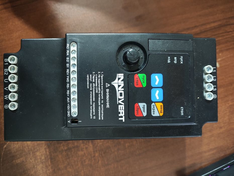 Преобразователь частоты INNOVERT (3 кВтx380 В)