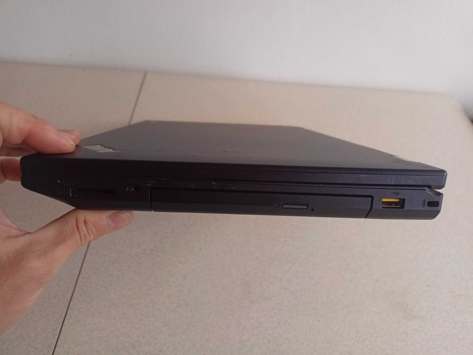 Laptop Lenovo L530 display 15,6 Proc i3-3120m ram8g HDD 750g Baterie4H