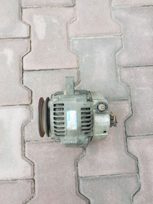 Генератор на Toyota Caldina