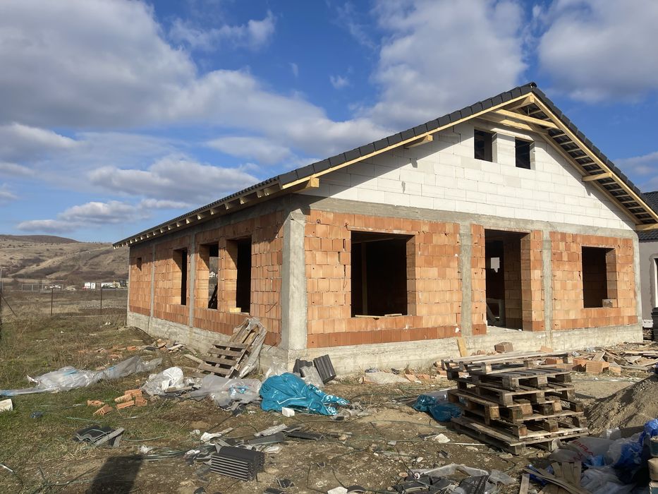 Casa de vanzare in orasul Alesd.