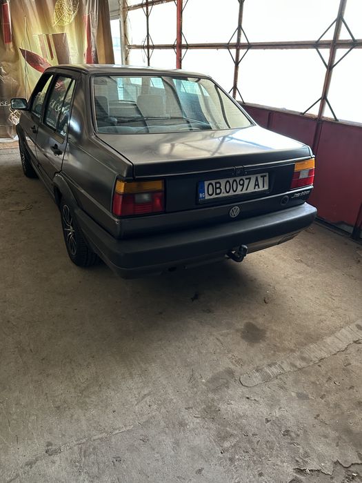 Фолсваген джета 1.8 бензин 90к.с.