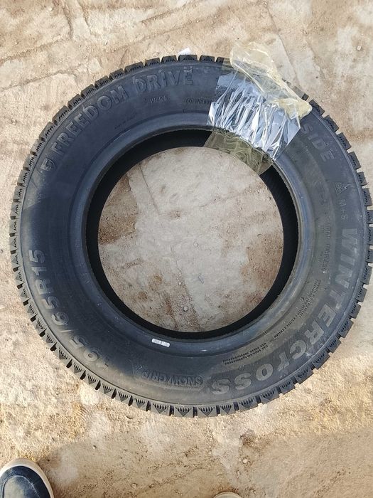 Шины новые 2 шт зимний 15 тік