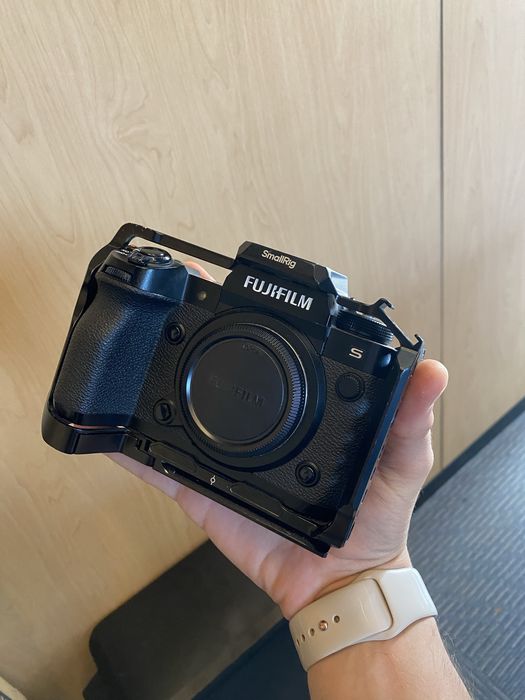 Fujifilm xh2s + smallrig cage