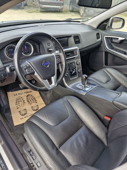Volvo v60, automat,5 cilindri,full impecabil
