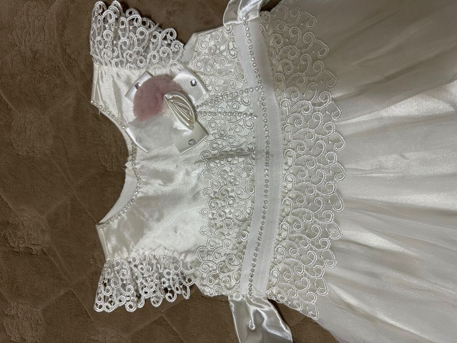 Платье нарядное на 6 лет