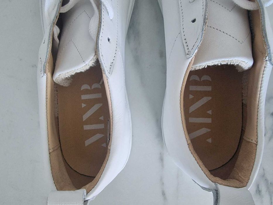 Manebi чисто нови мъжки кожени обувки