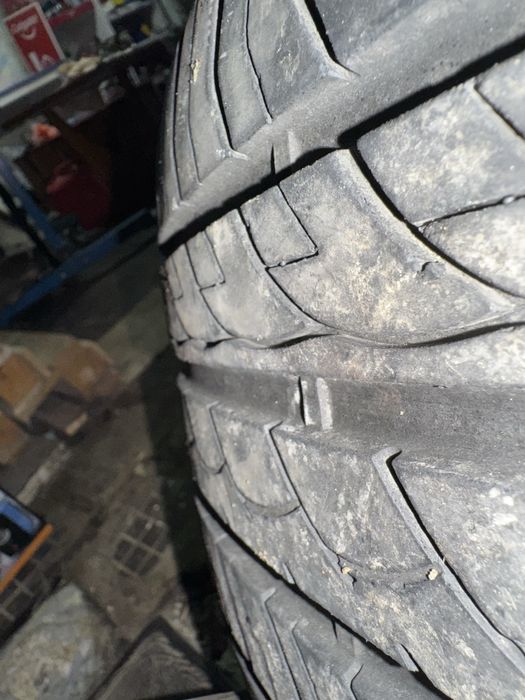 Два броя 275/40/20