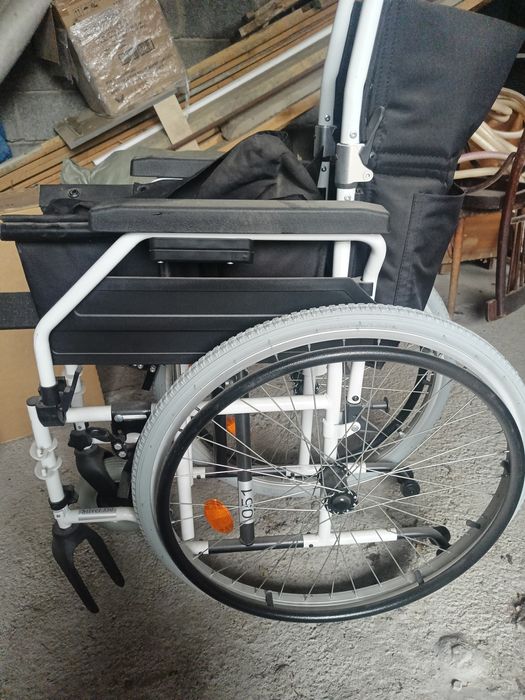 Инвалидная коляска
