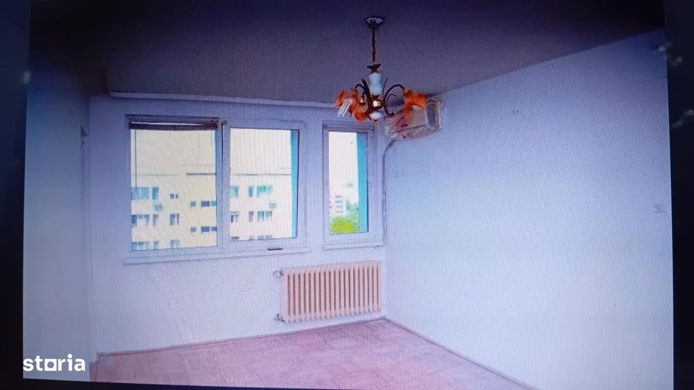 5 min Parc IOR 2 camere insorit Cf.1 cu balcon etaj superior pe mijloc — fotografia 1