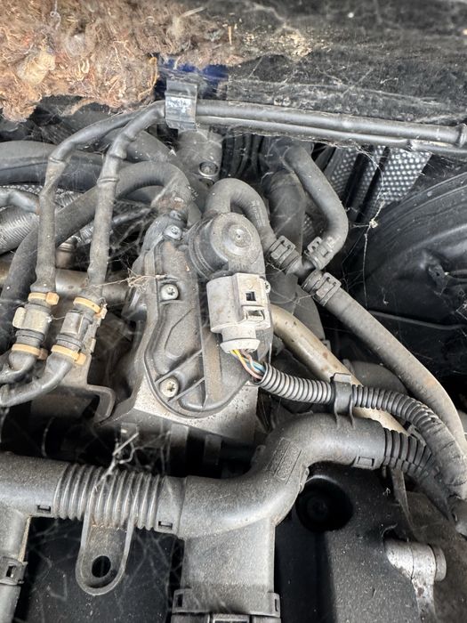 Clapeta acceleratie /Egr vw passat b 6 , 2,0 benzina BLR