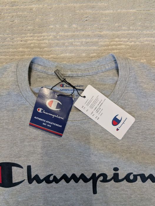 Продам футболку Champion