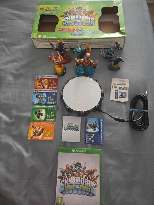 Skylanders cu portal și figurine pentru consola Xbox One