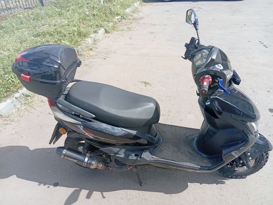 Продам скутер м8