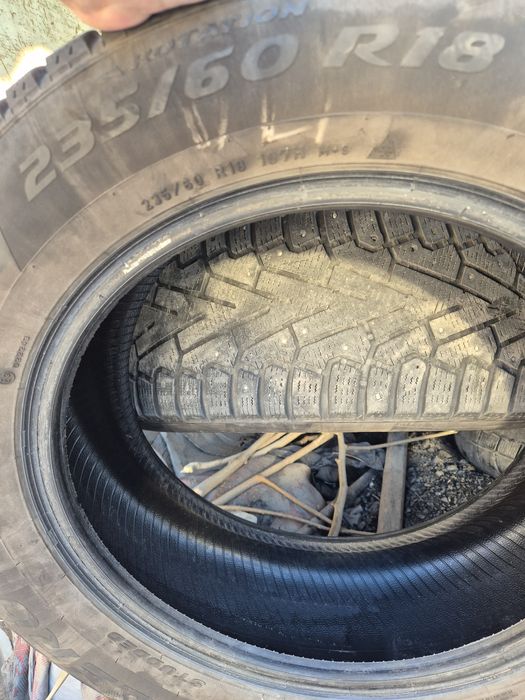 Шины 235/60/18 pirelle ice zero