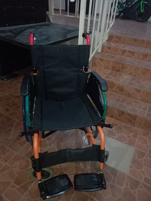 Прдам новую инвалидную коляску