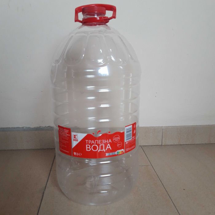 Пластмасови туби 10 л.