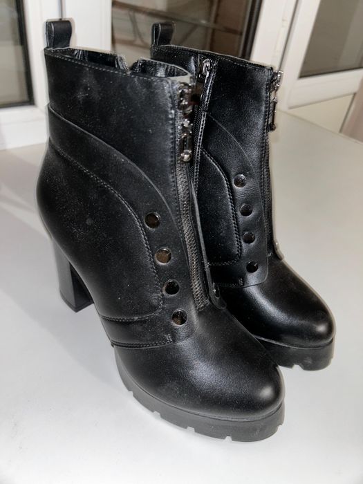 Қыстық етік сатылады