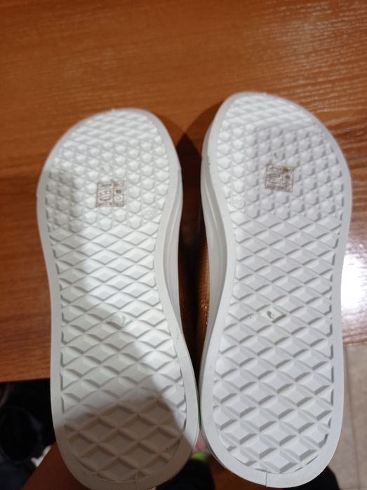 Дамски кецове-нови