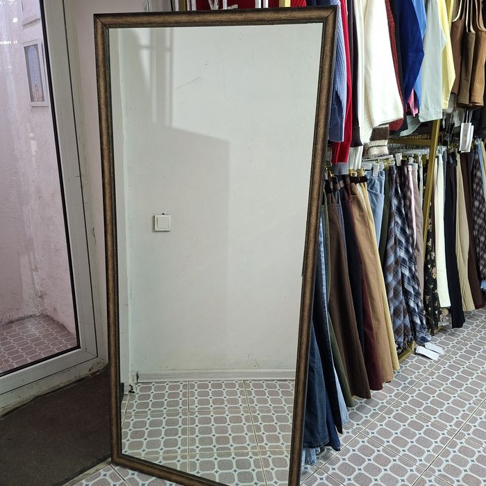 Зеркало напольное