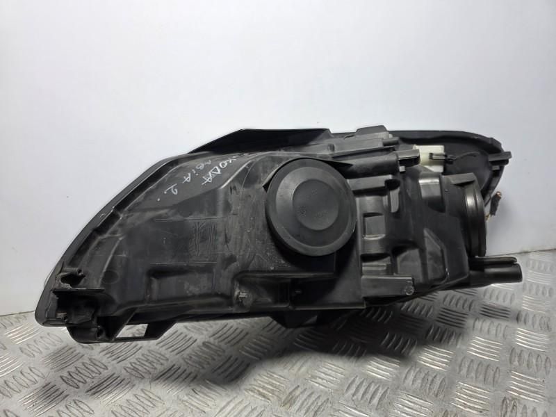 Far dreapta cu defect Skoda Fabia 2