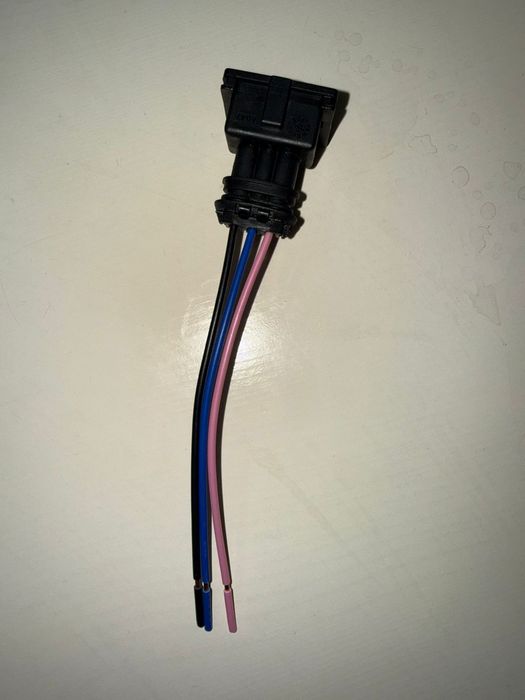 Разъем фишка 2.0 объем Фольксваген