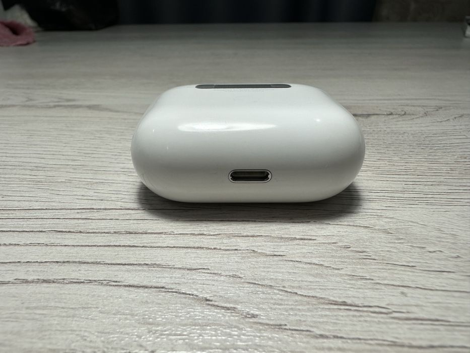 Продам Apple Airpods 3