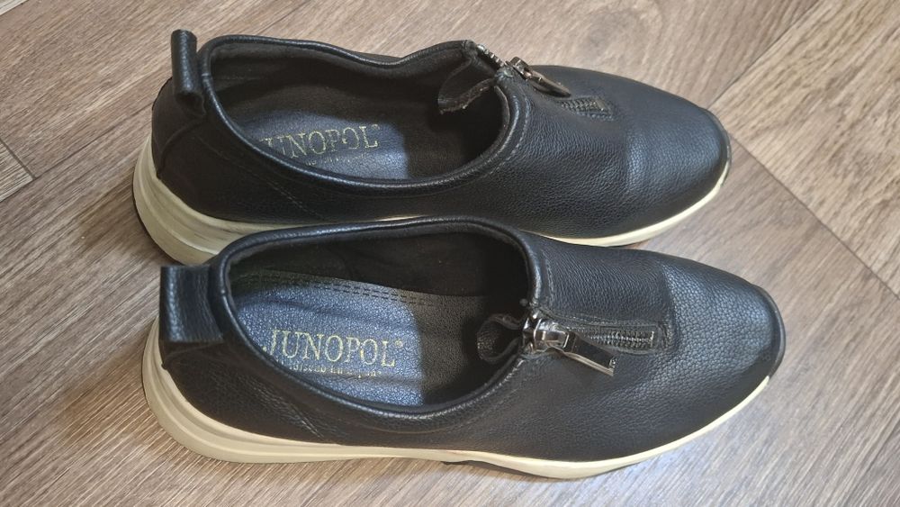 Белые кроссовки на липучке 36р