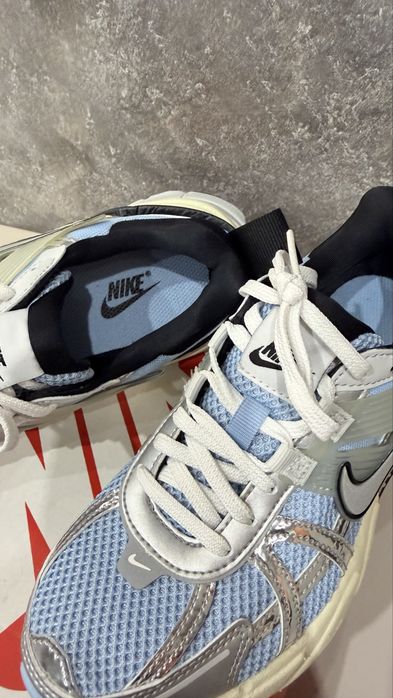 Маратонки на NIKE