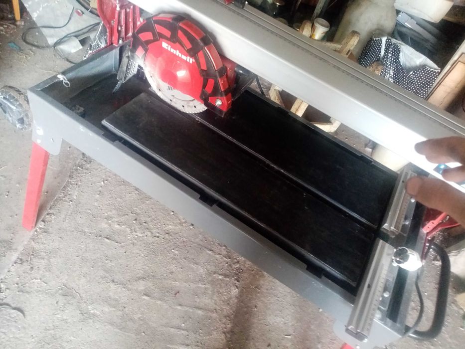 Кафельщик. Минимум пыли от работы !  Фартук Ванные и т.п. Запил 45*