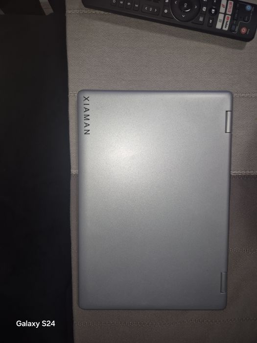 Лаптоп 10.1 инч с тъчскрийн