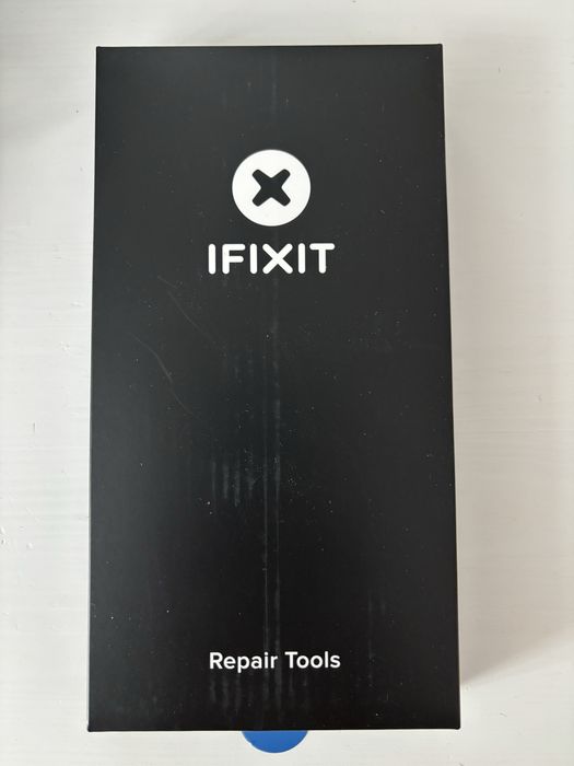 Vand trusa iFixit pentru telefoane