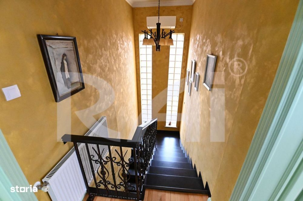 Casa cu stil, noua si la cheie, cu o curte superba, in zona centrala