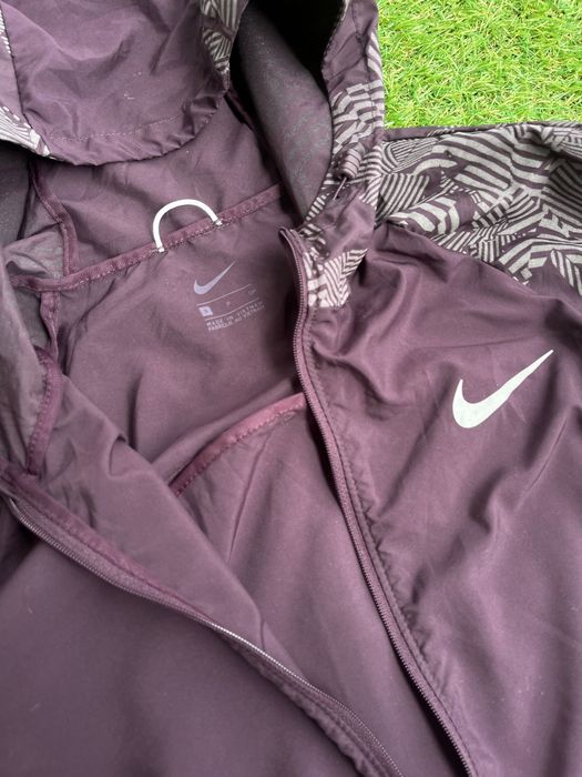 Дамско горнище : Nike Essential Flash Hooded Running Jacket S
