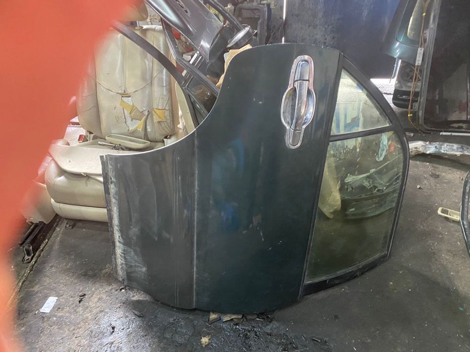 задный правый двер и фара лексус рх 300