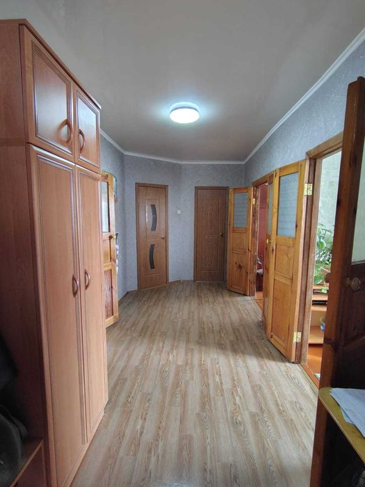 Продам 4 комнатный дом из бруса,  Петерфельд.