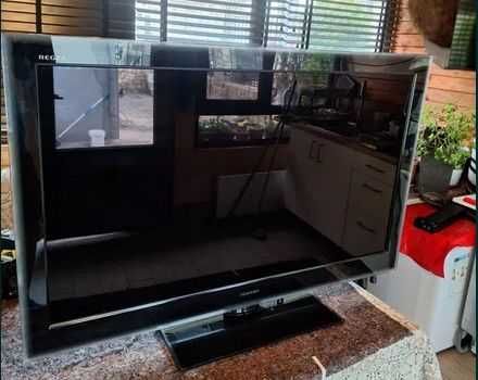 Продавам/Бартер 46 Инча LED Телевизор Toshiba Regza 46wl743 за Мултистрим Сателитна Телевизия !