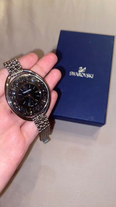 Часовник Swarovski