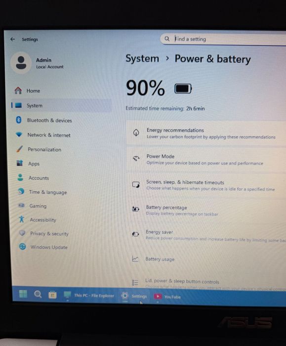 Asus F555L (i3-4005U ; 8 GB DDR3L ; 256 GB SSD ; 15.6" HD)