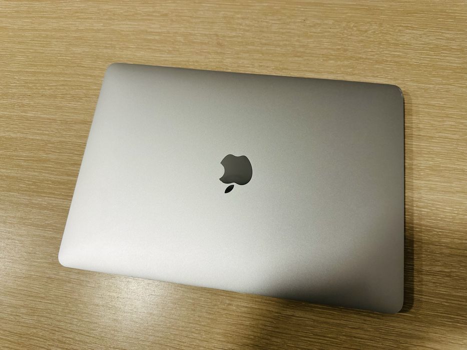 MacBook Pro TouchBar, МакБук Про Silver 256GB