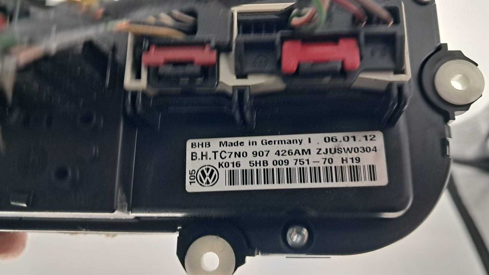 panou clima VW Passat B7 an 2012 cod 5HB009751