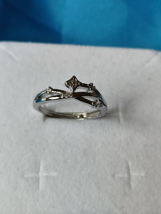 Сребърен регулируем пръстен с кубичен цирконии