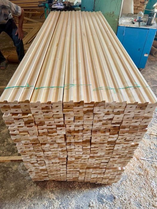 Плинтус для пола из сосны