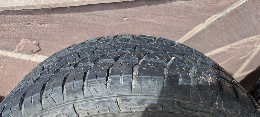 Продам колеса на кроссовер , внедорожник.