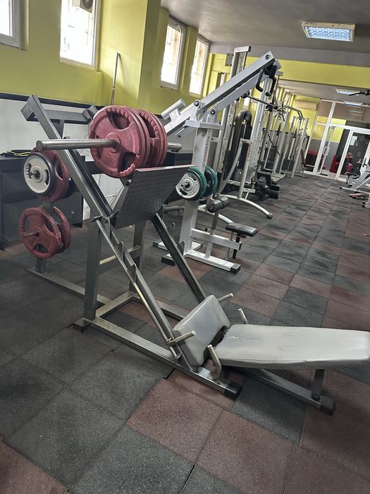 Лег преса фитнес уред