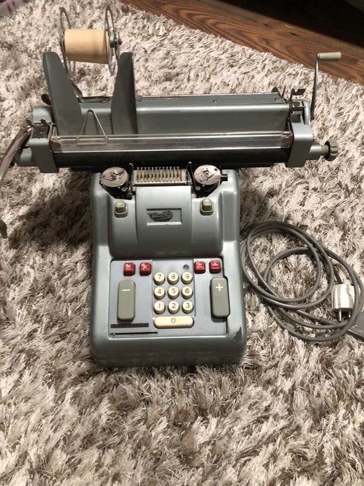 Mașină de calculat Addo-X Vintage – Piesă de Colecție suedeză retro