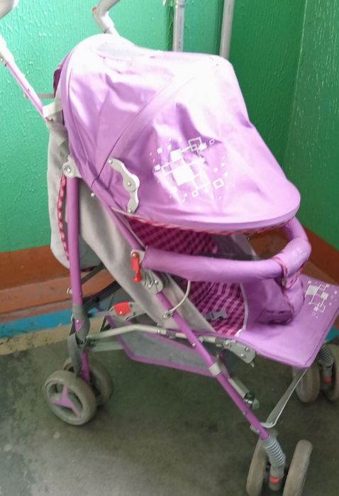 Детская коляска, ходунки и столик