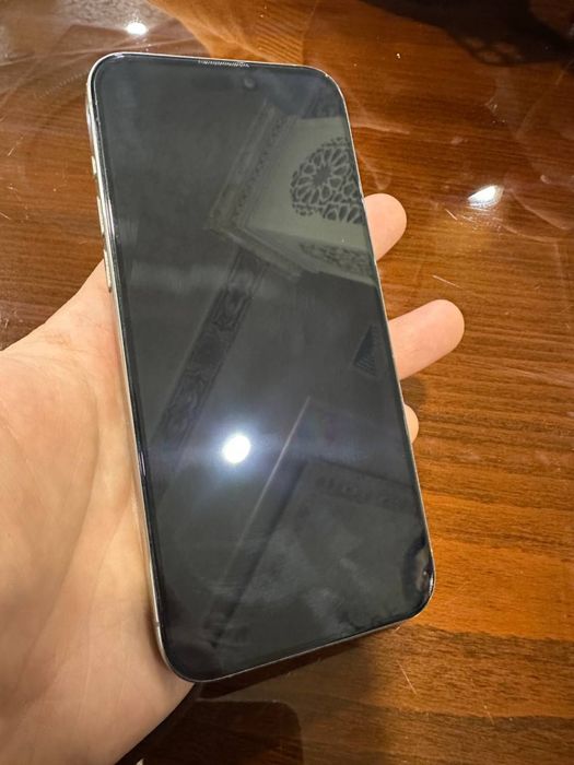 15 pro max 256gb.  96%